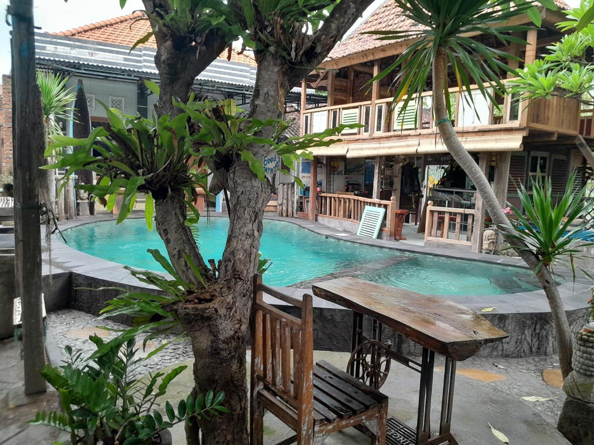 Sunrise Lodge & Lounge 싱가라자 외부 사진