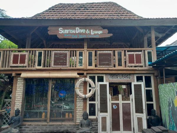 Sunrise Lodge & Lounge 싱가라자 외부 사진